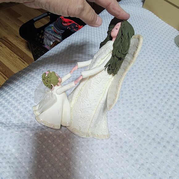 CHERISHED MEMORIES EUC KNEEDED ANGELS VINTAGE FIGURINE - Picture 5 of 9